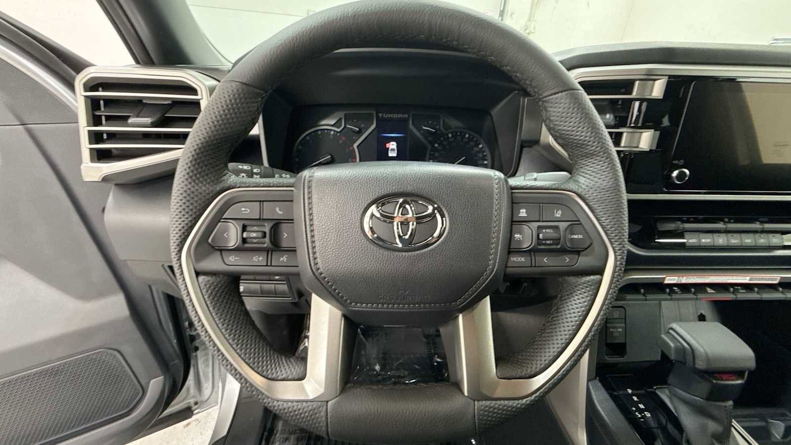 Thumbnail: 2025 Toyota Tundra - 16