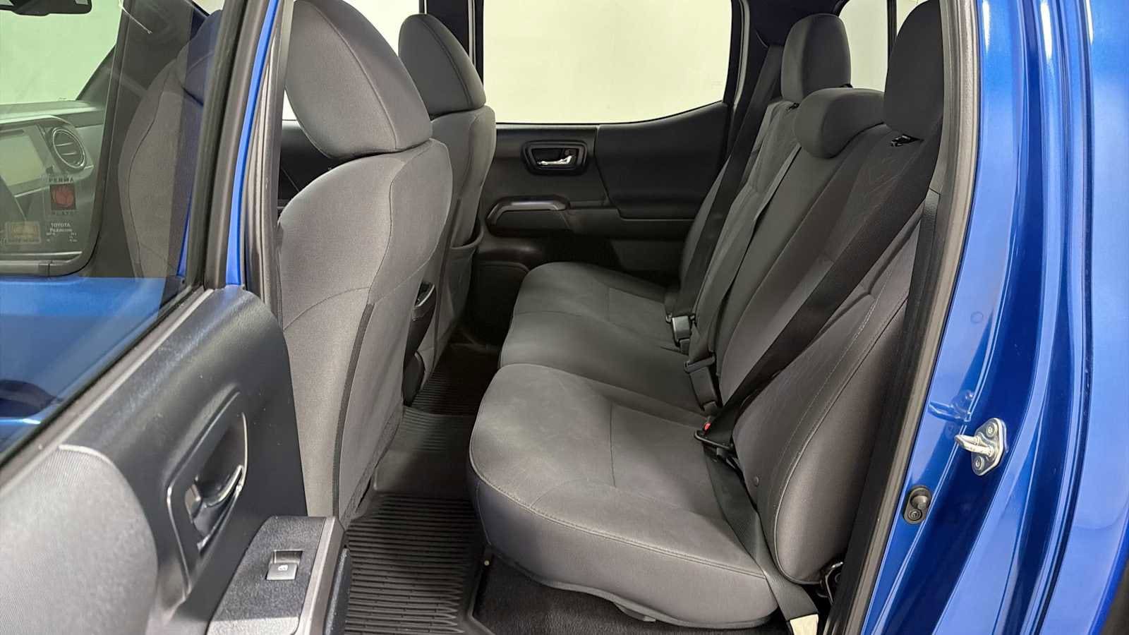 Thumbnail: 2018 Toyota Tacoma - 24