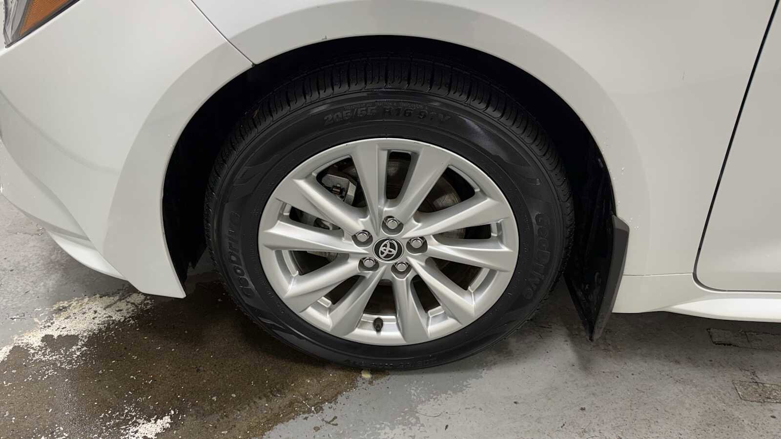 Thumbnail: 2024 Toyota Corolla - 10