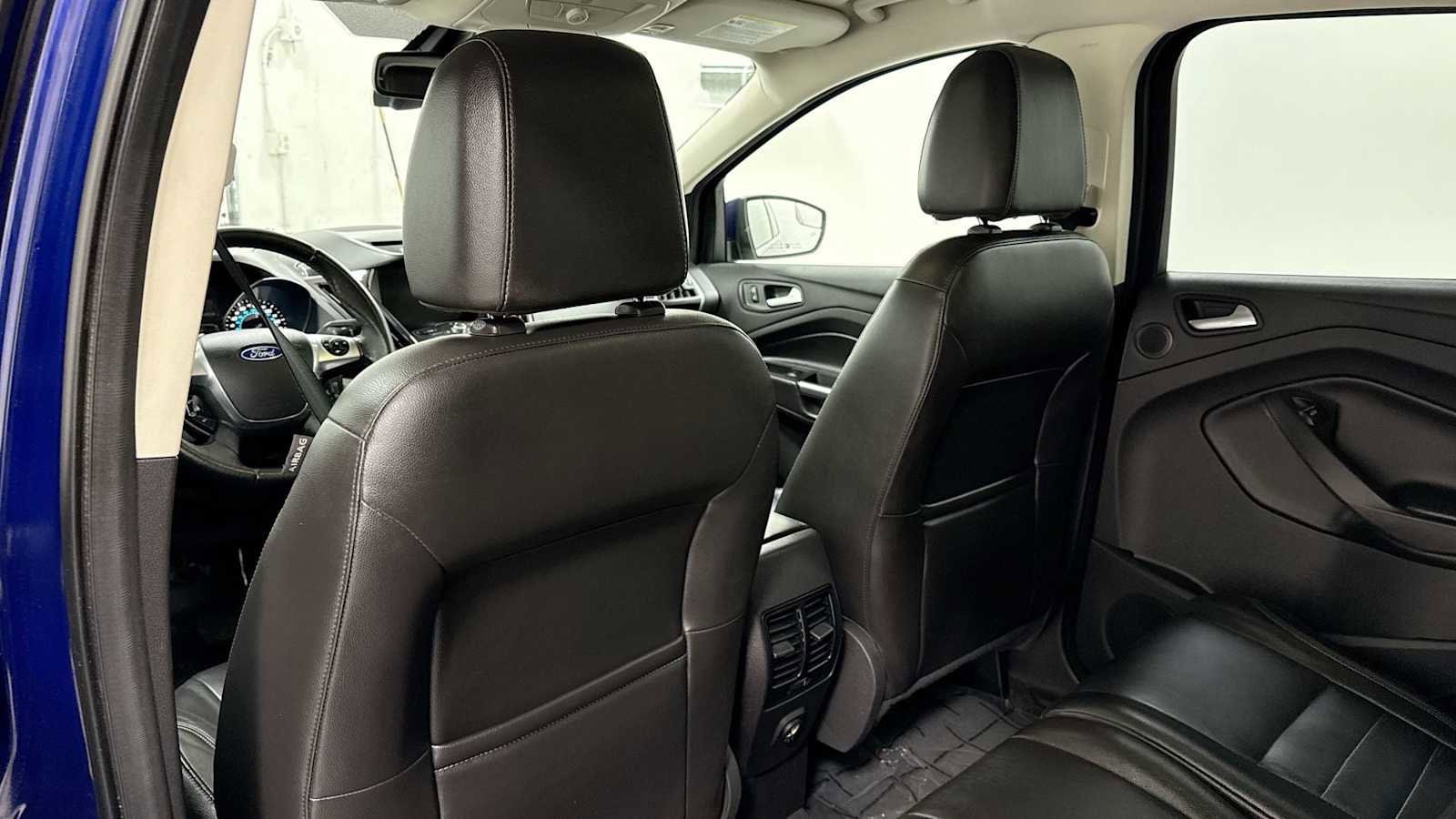 Thumbnail: 2013 Ford Escape - 23