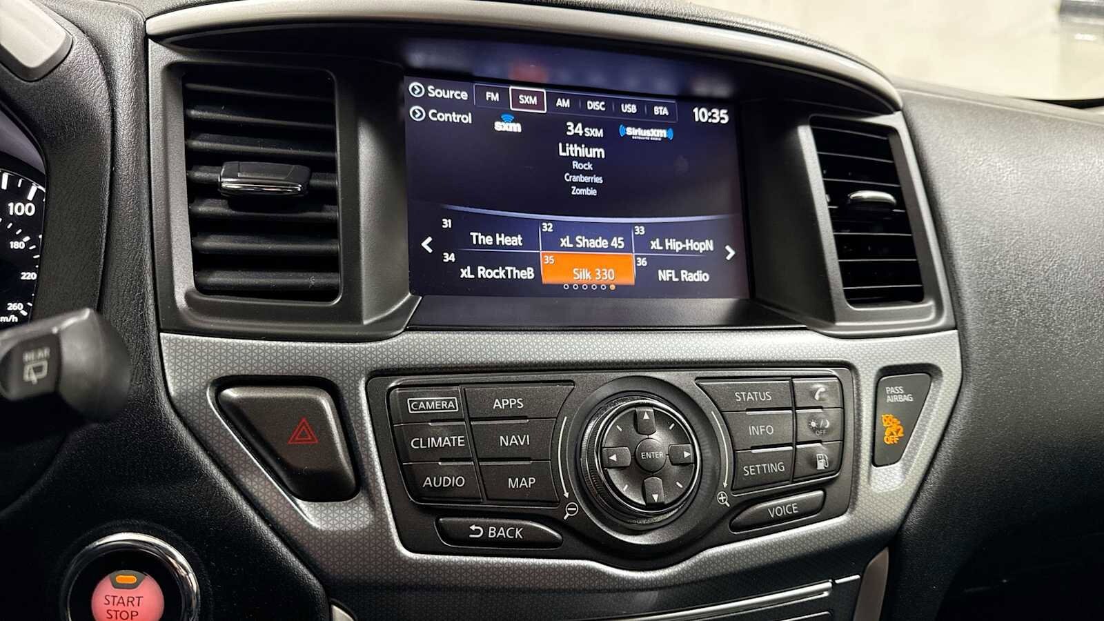 Thumbnail: 2019 Nissan Pathfinder - 18