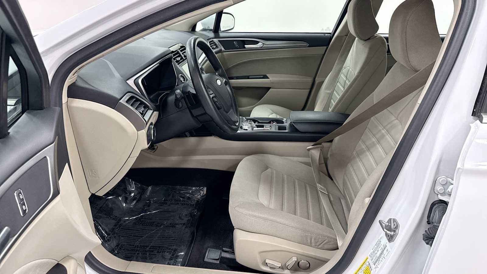 Thumbnail: 2020 Ford Fusion - 13