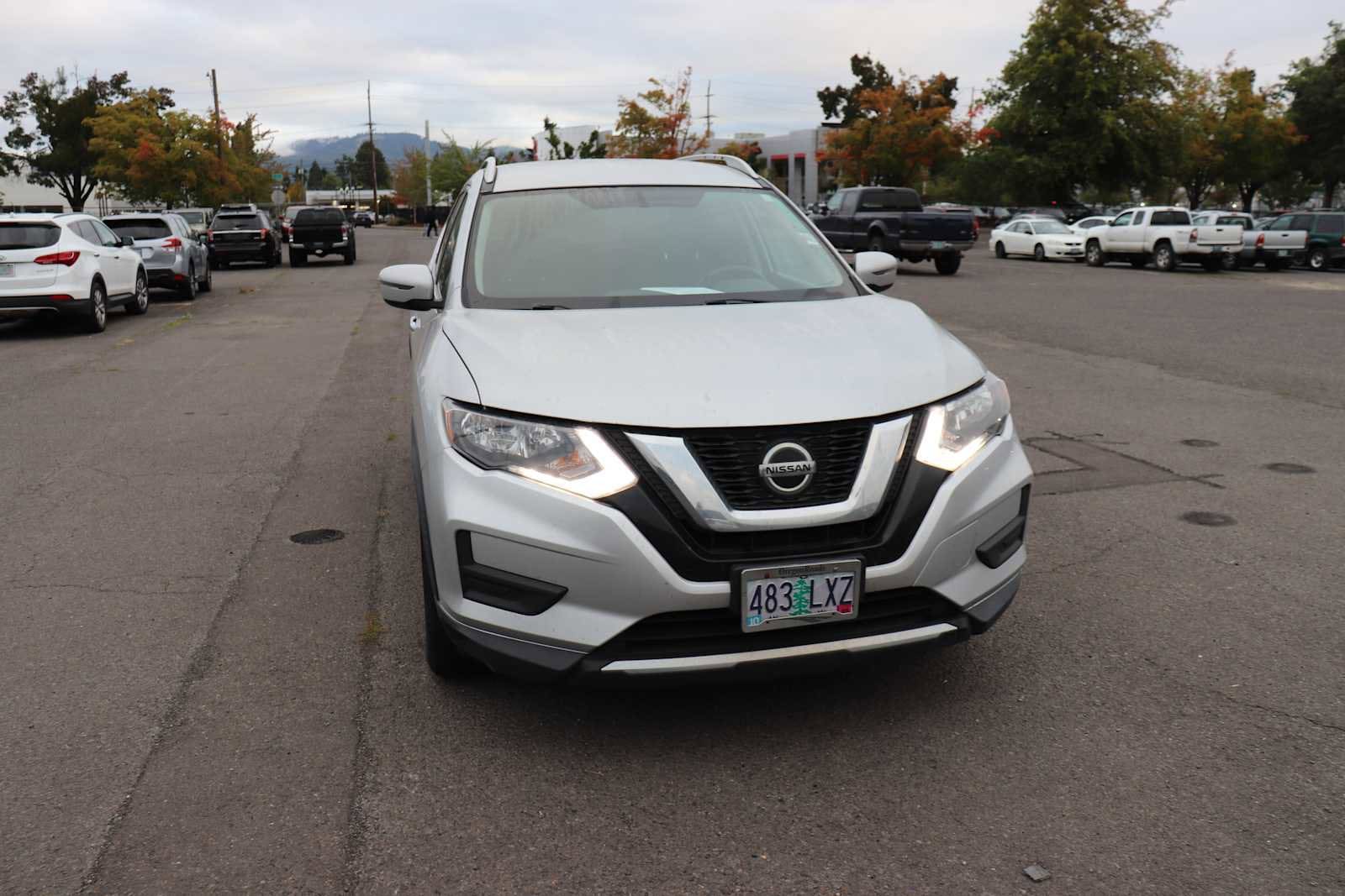 Thumbnail: 2018 Nissan Rogue - 3