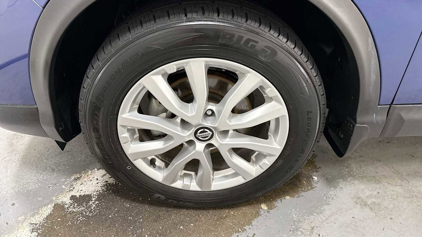 Thumbnail: 2022 Nissan Rogue Sport - 10