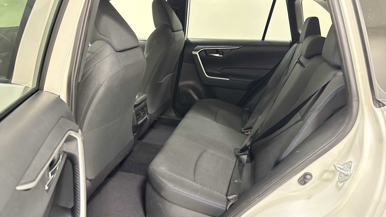 Thumbnail: 2022 Toyota RAV4 - 23