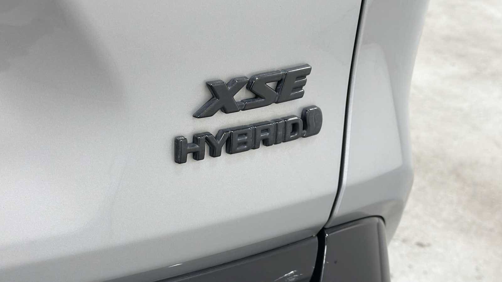 Thumbnail: 2019 Toyota RAV4 - 28