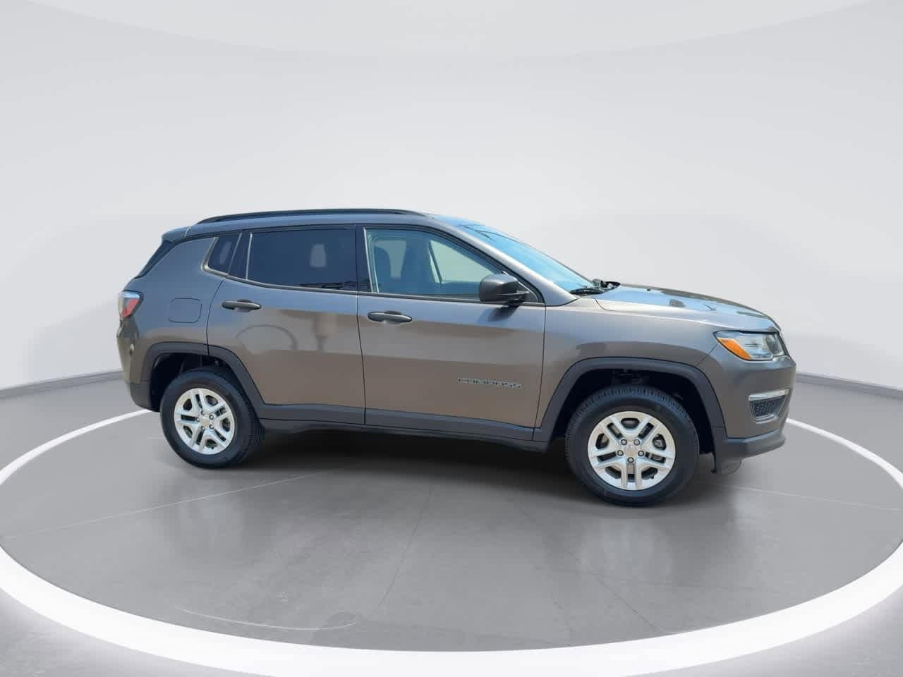 Thumbnail: 2018 Jeep Compass - 9