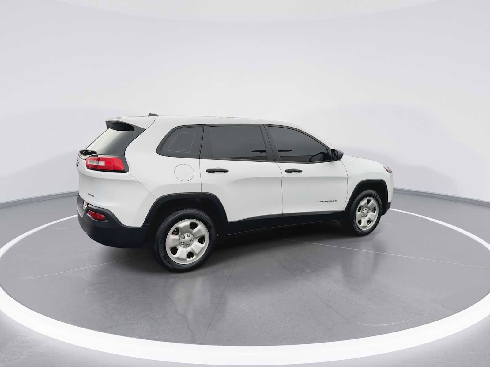 Thumbnail: 2017 Jeep Cherokee - 8