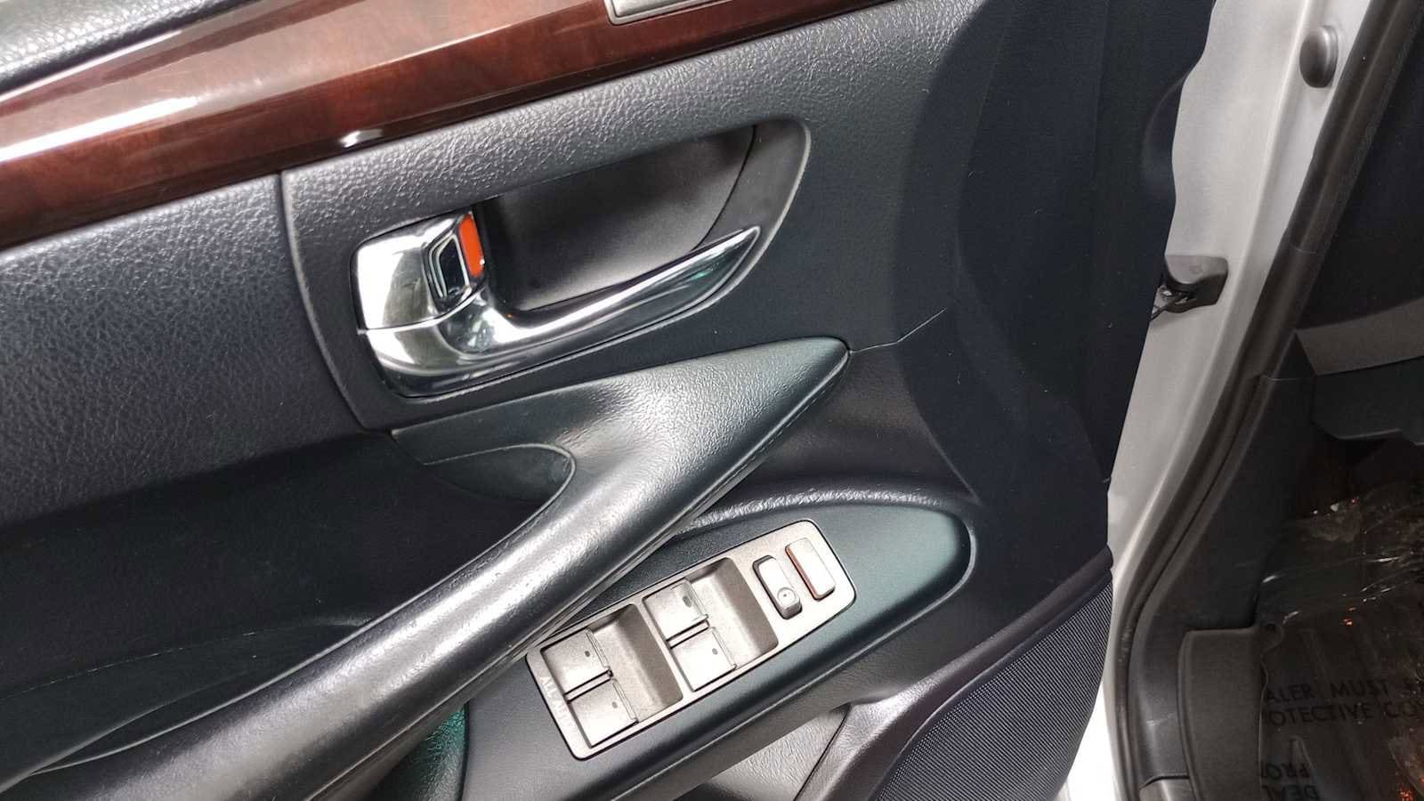 Thumbnail: 2011 Lexus LX - 15