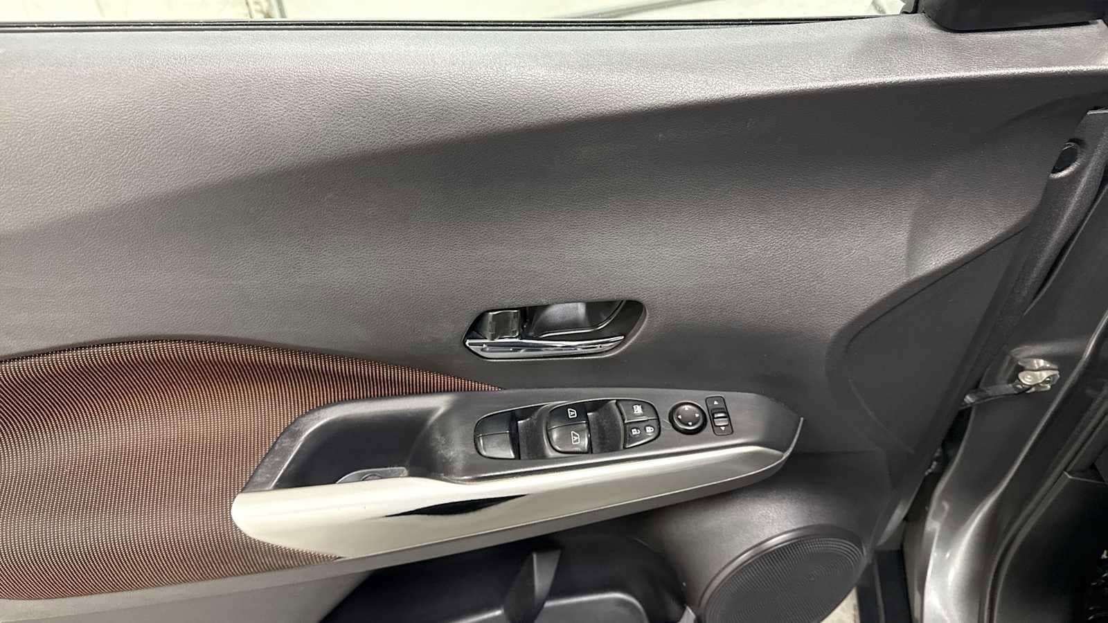 Thumbnail: 2019 Nissan Kicks - 15