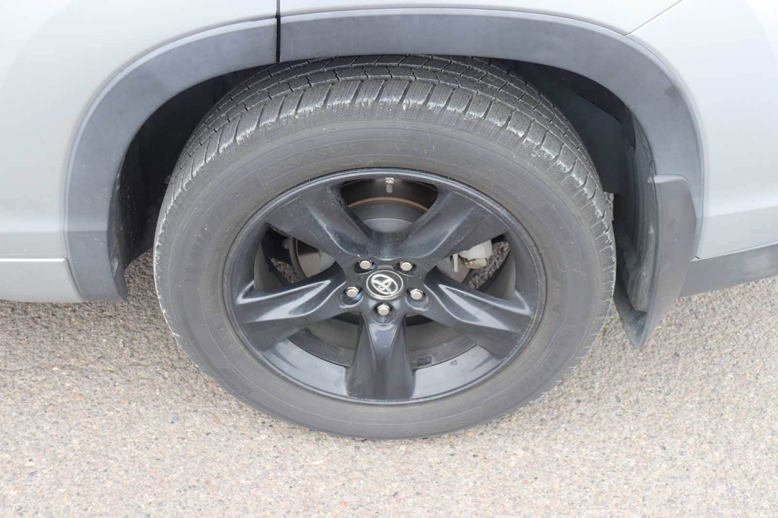 Thumbnail: 2018 Toyota Highlander - 9