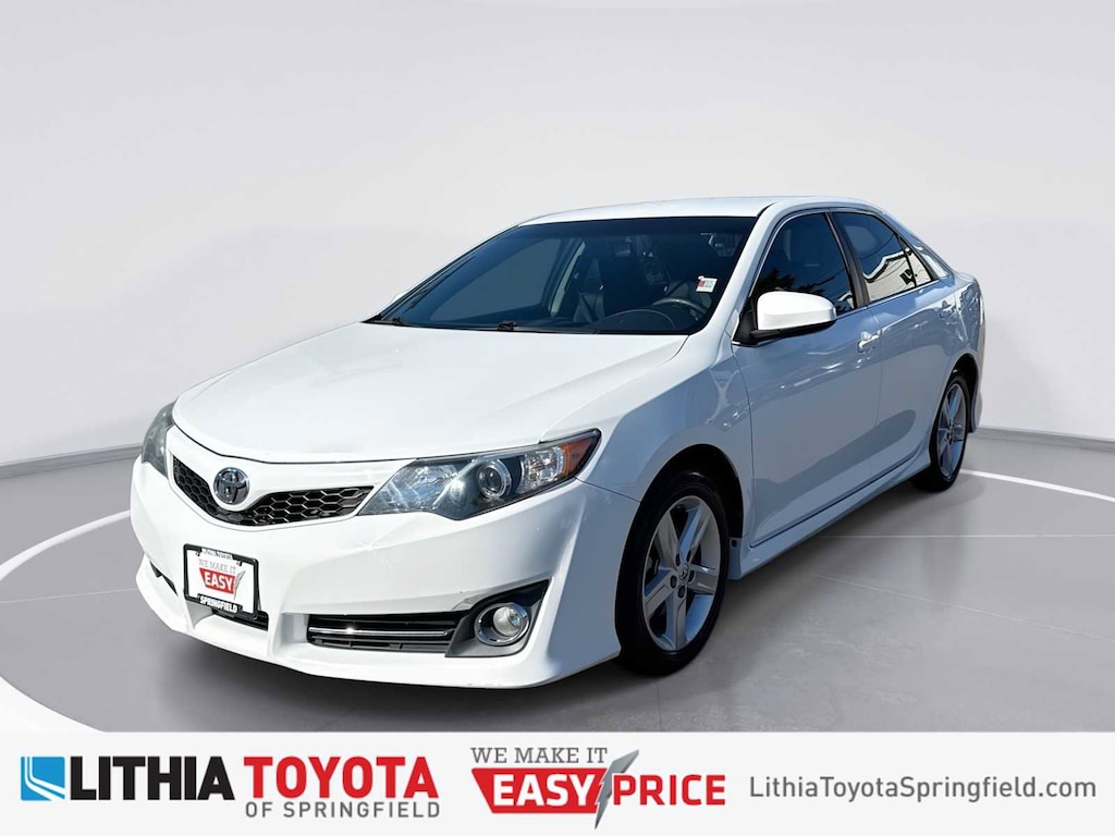Used 2013 Toyota Camry SE Sedan