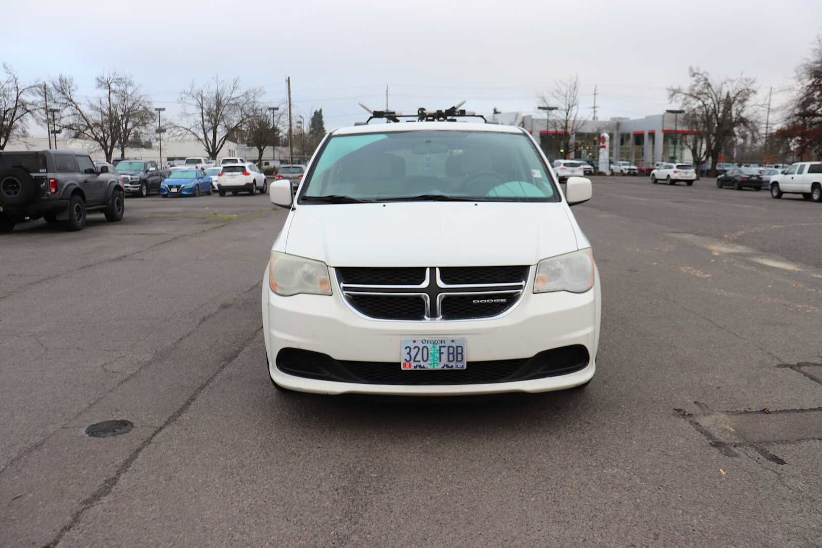 2011 Dodge Grand Caravan Mainstreet photo 2