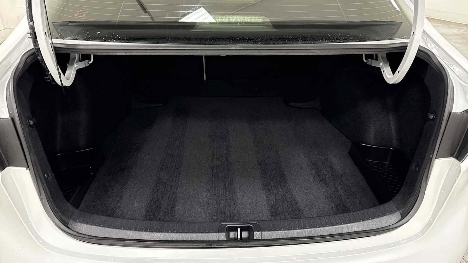 Thumbnail: 2024 Toyota Corolla - 28