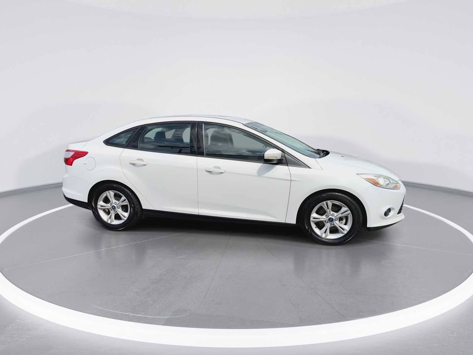 Thumbnail: 2014 Ford Focus - 9