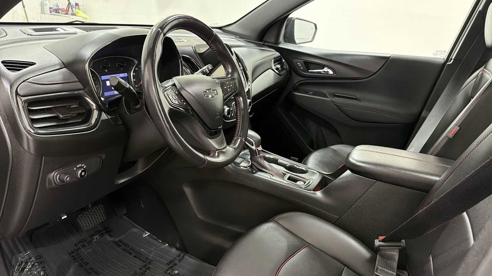 Thumbnail: 2022 Chevrolet Equinox - 12