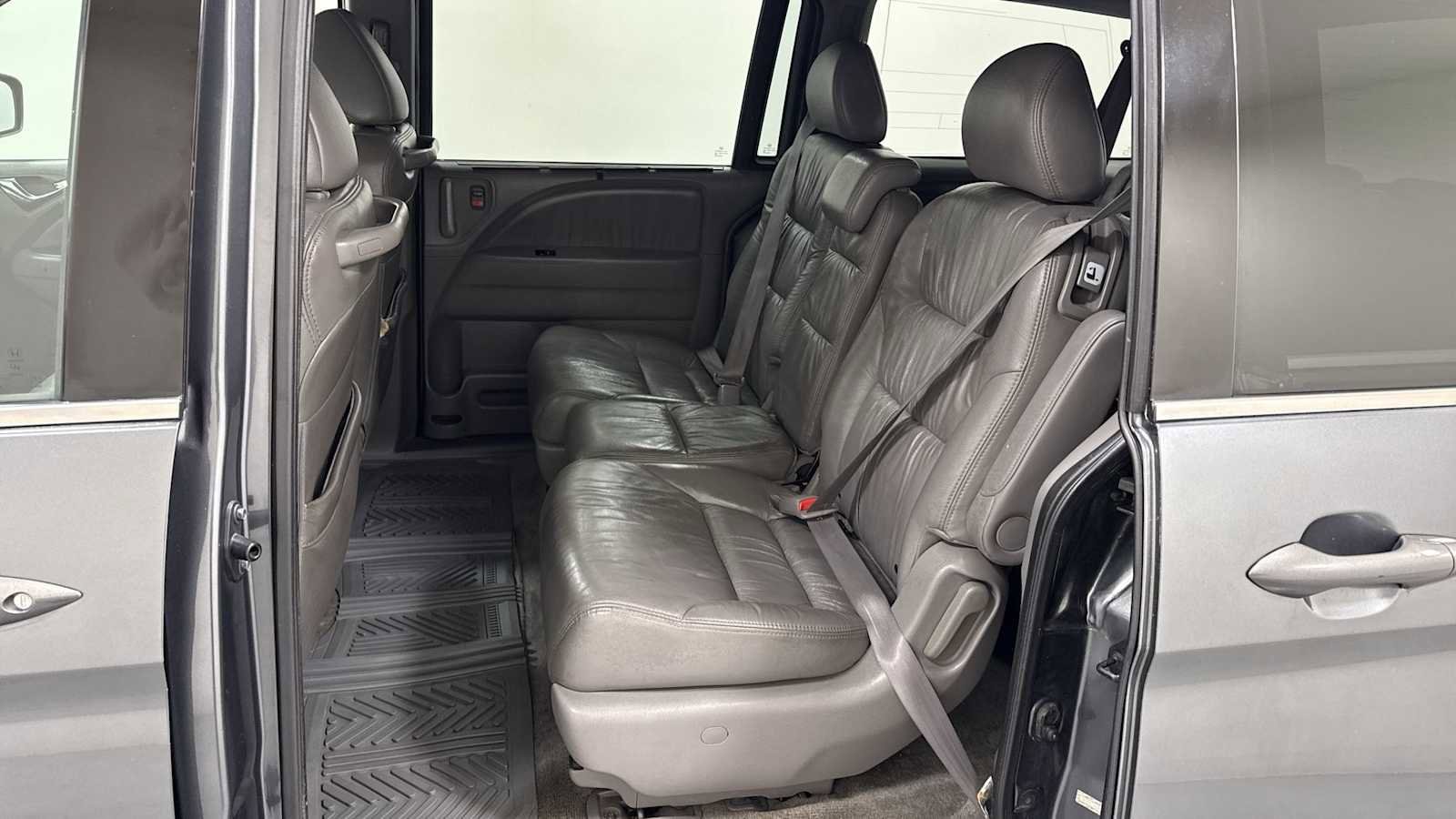 Thumbnail: 2010 Honda Odyssey - 25