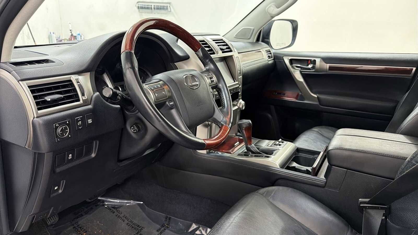 Thumbnail: 2013 Lexus GX - 12