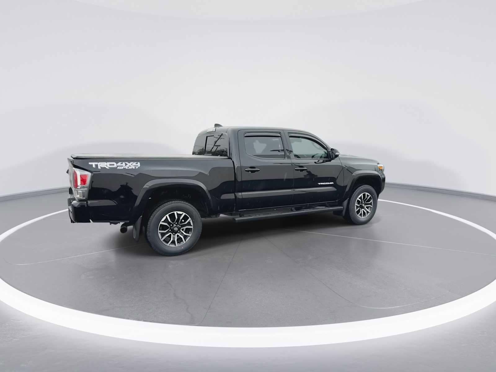Thumbnail: 2021 Toyota Tacoma - 8