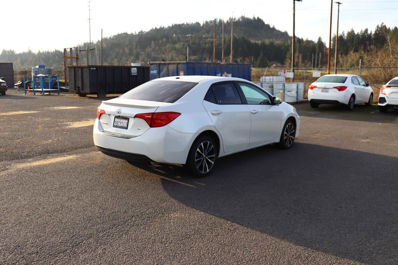 Thumbnail: 2017 Toyota Corolla - 6