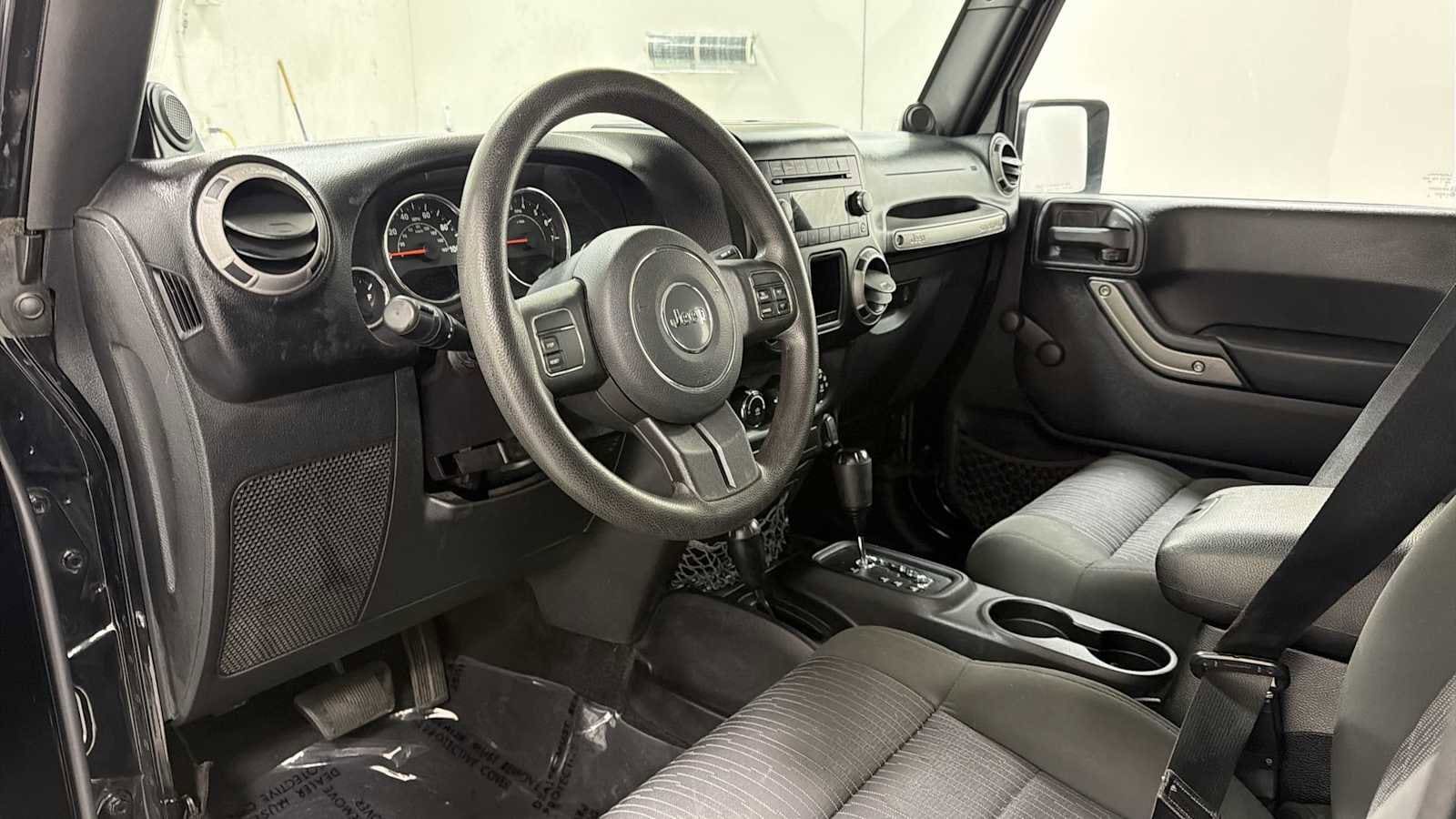 Thumbnail: 2012 Jeep Wrangler - 12