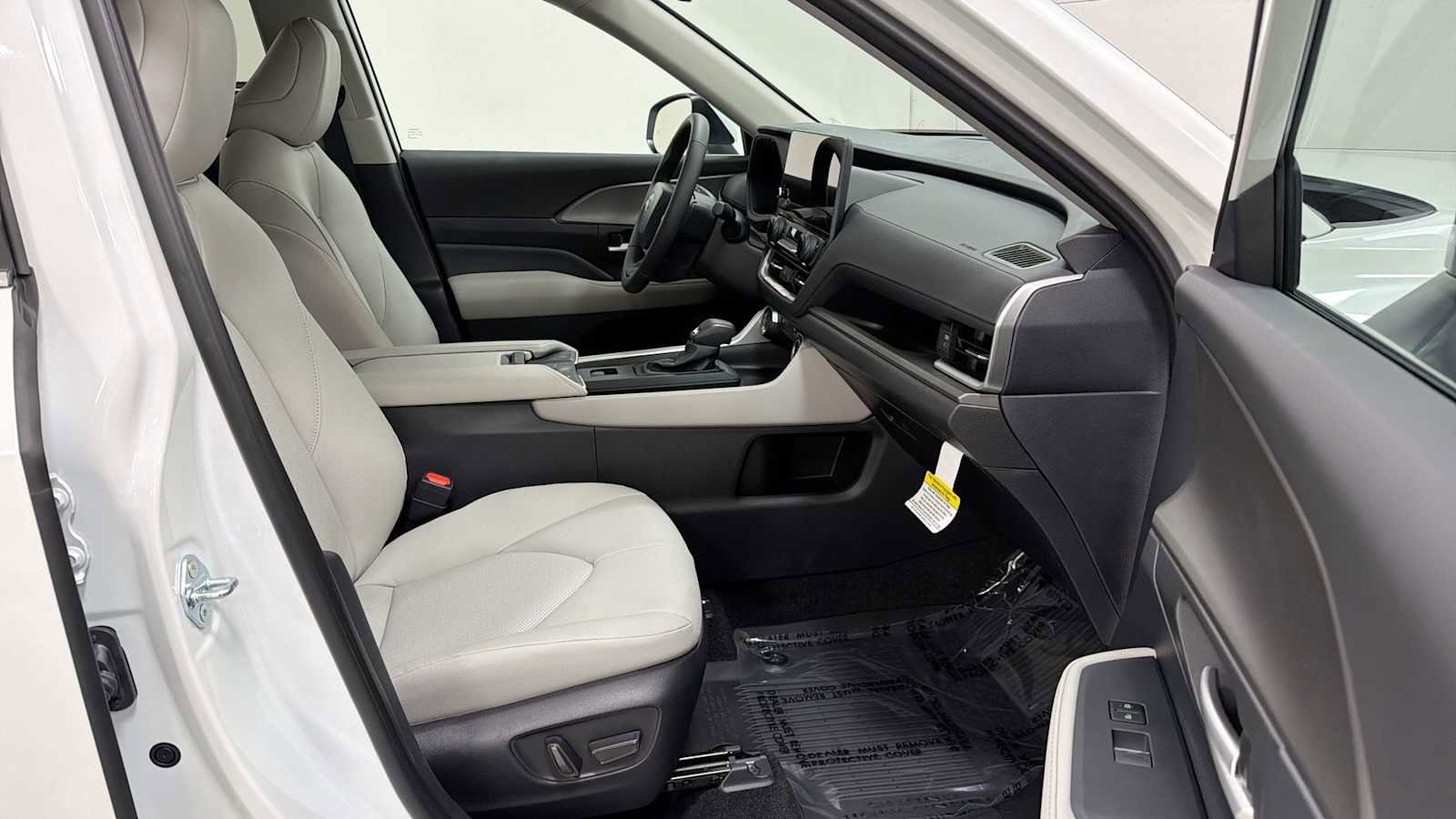 Thumbnail: 2026 Toyota Grand Highlander - 30