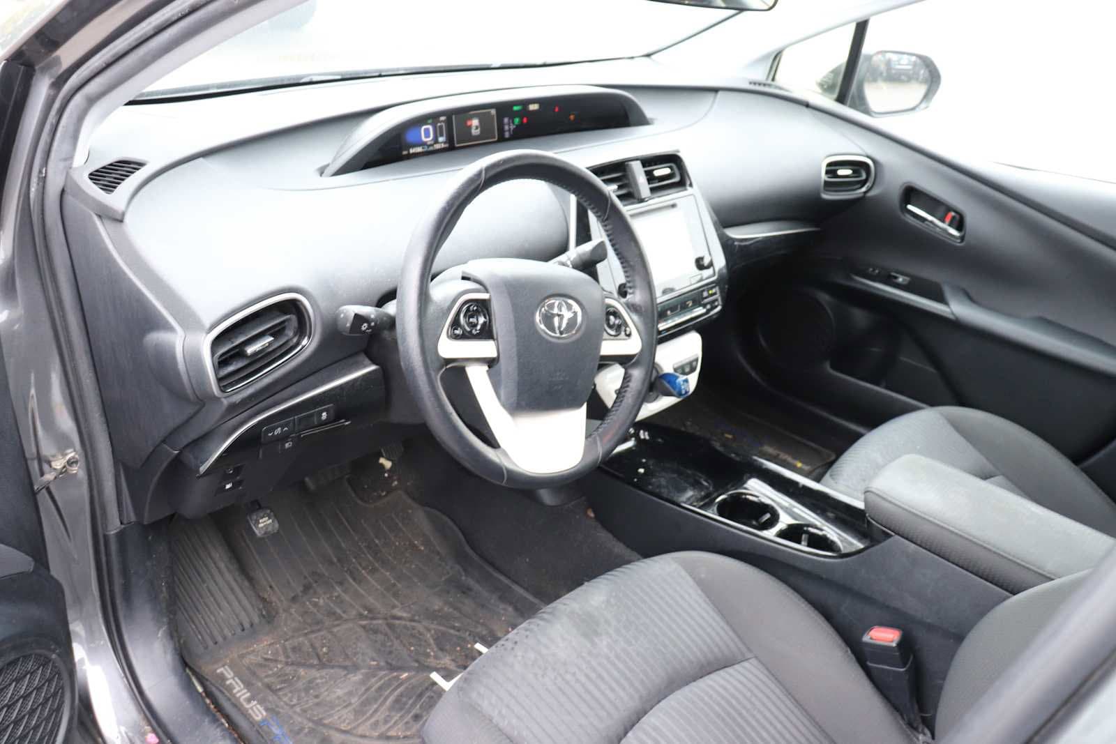 Thumbnail: 2017 Toyota Prius Prime - 10