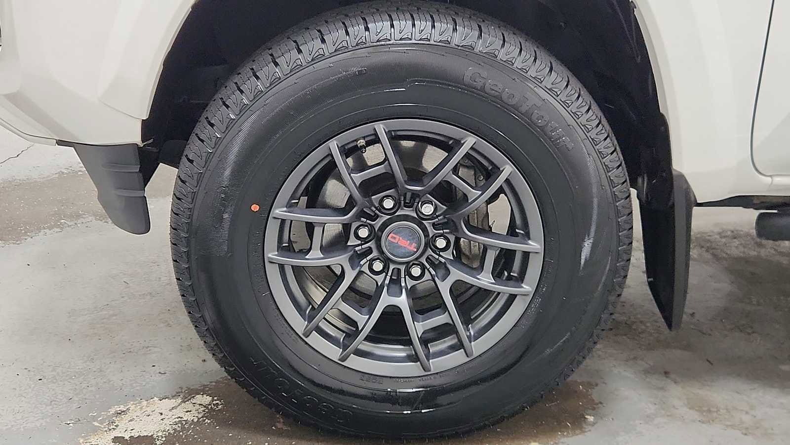 Thumbnail: 2021 Toyota Tacoma - 10