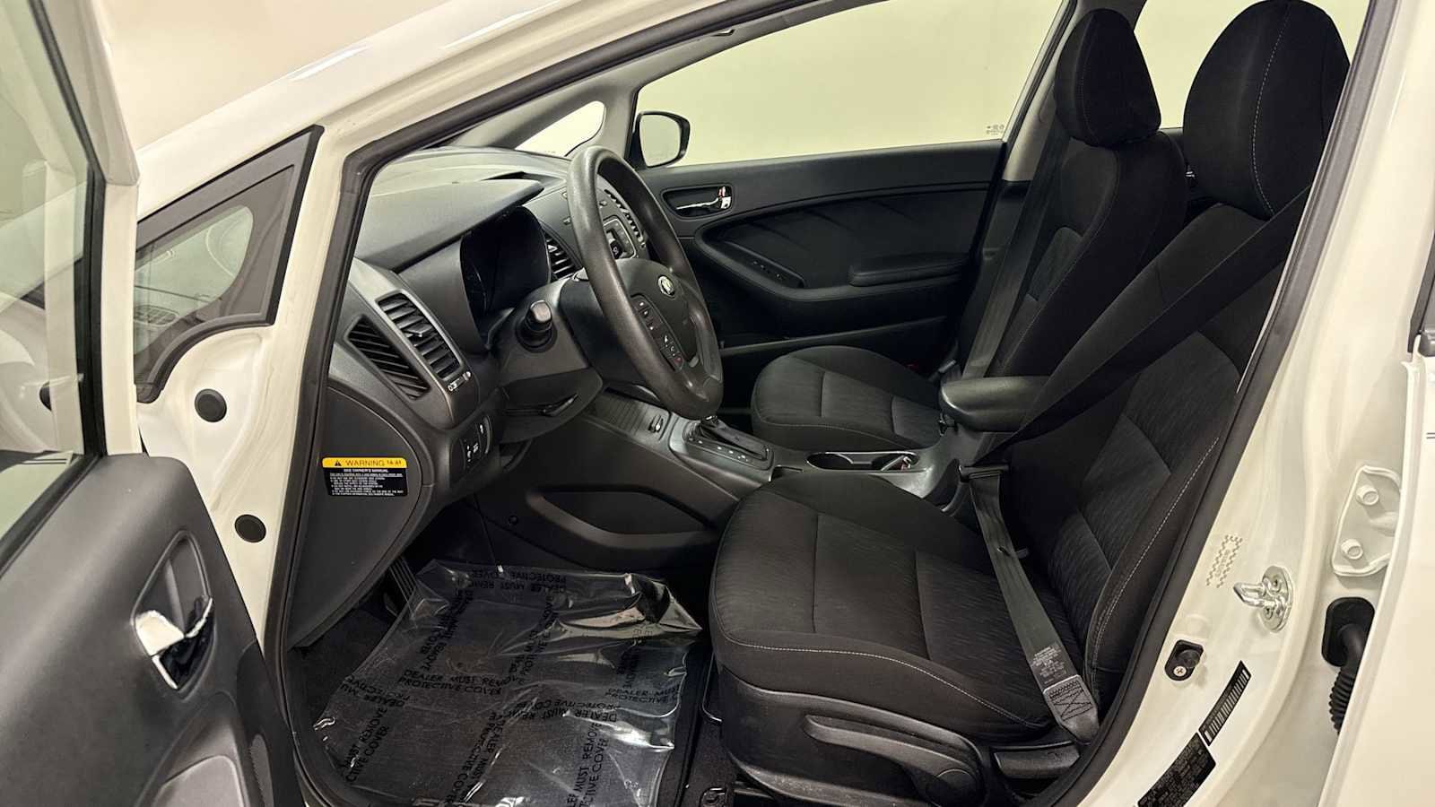 Thumbnail: 2016 Kia Forte - 13