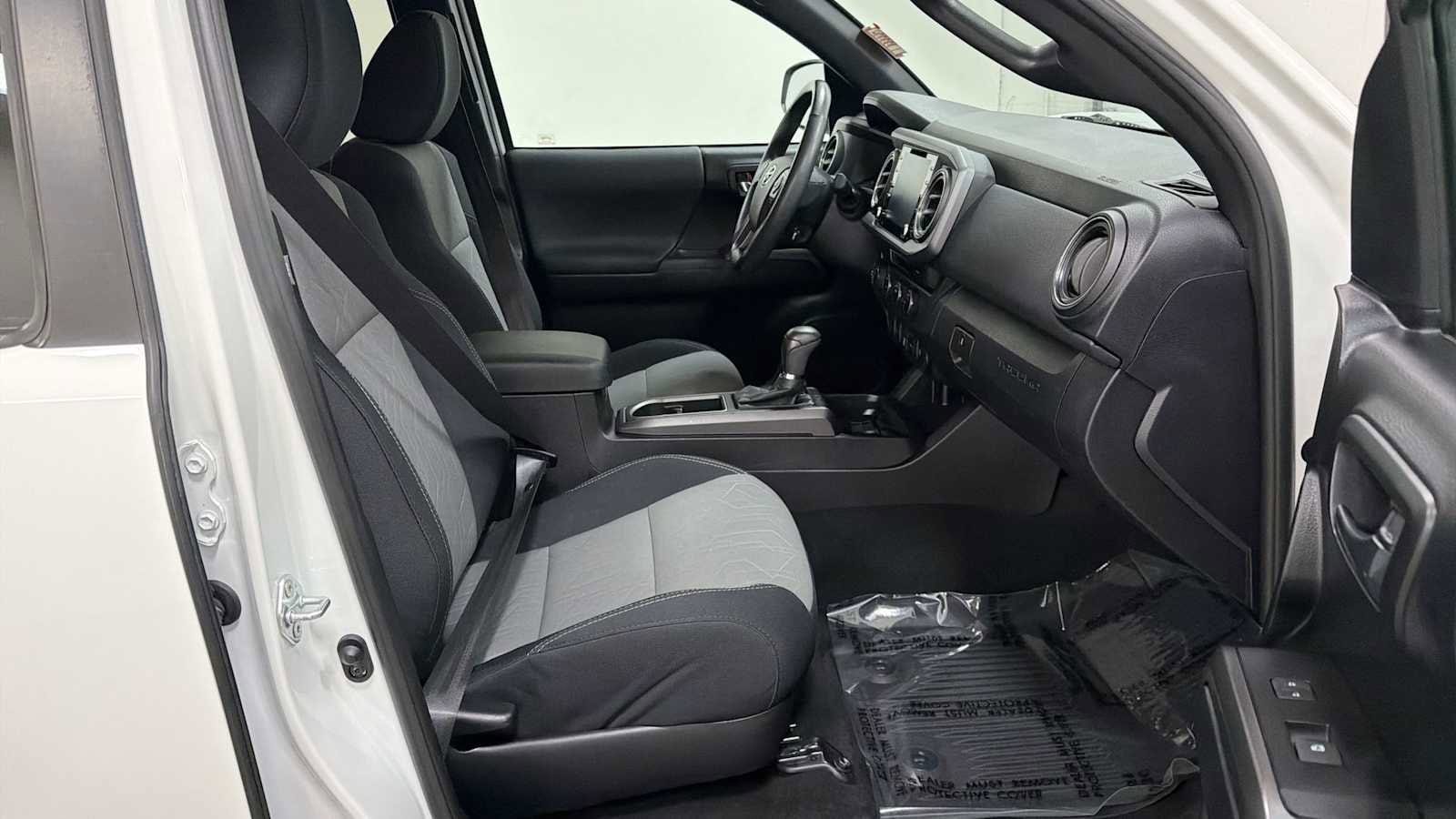 Thumbnail: 2021 Toyota Tacoma - 28
