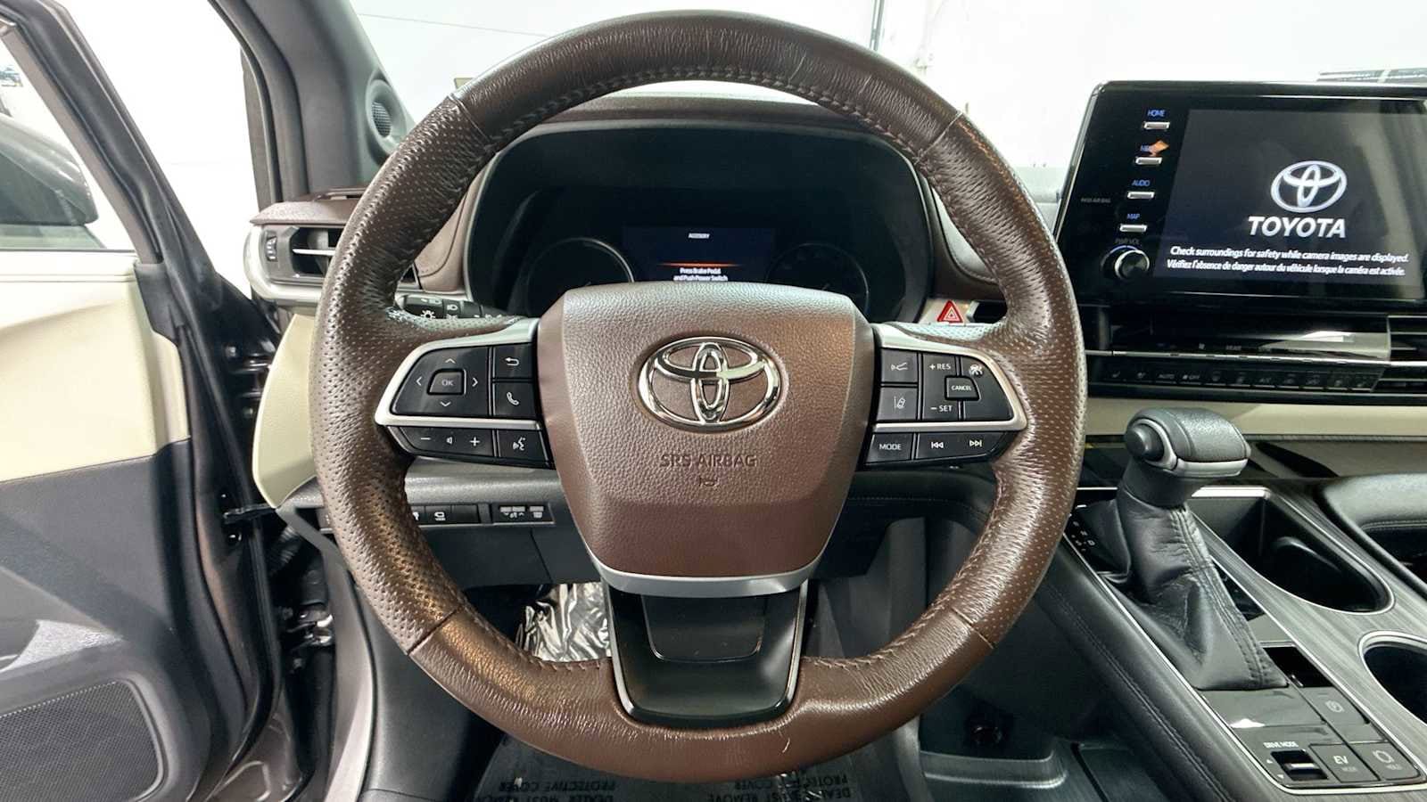 Thumbnail: 2021 Toyota Sienna - 16