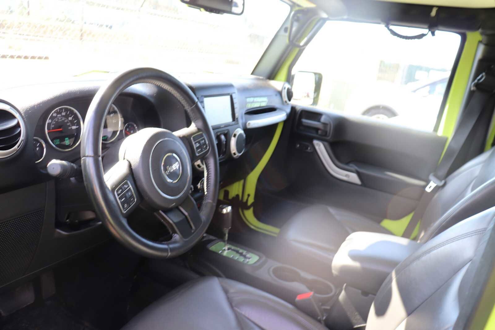 Thumbnail: 2016 Jeep Wrangler - 10