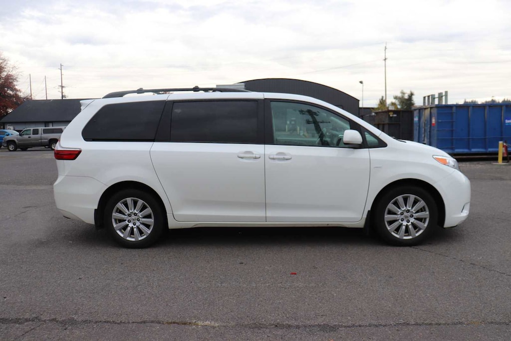 Certified 2017 Toyota Sienna XLE 7 Passenger Van