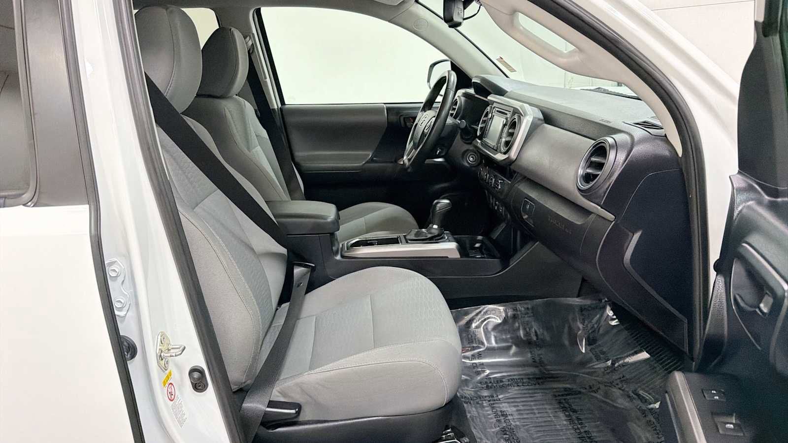 Thumbnail: 2018 Toyota Tacoma - 28