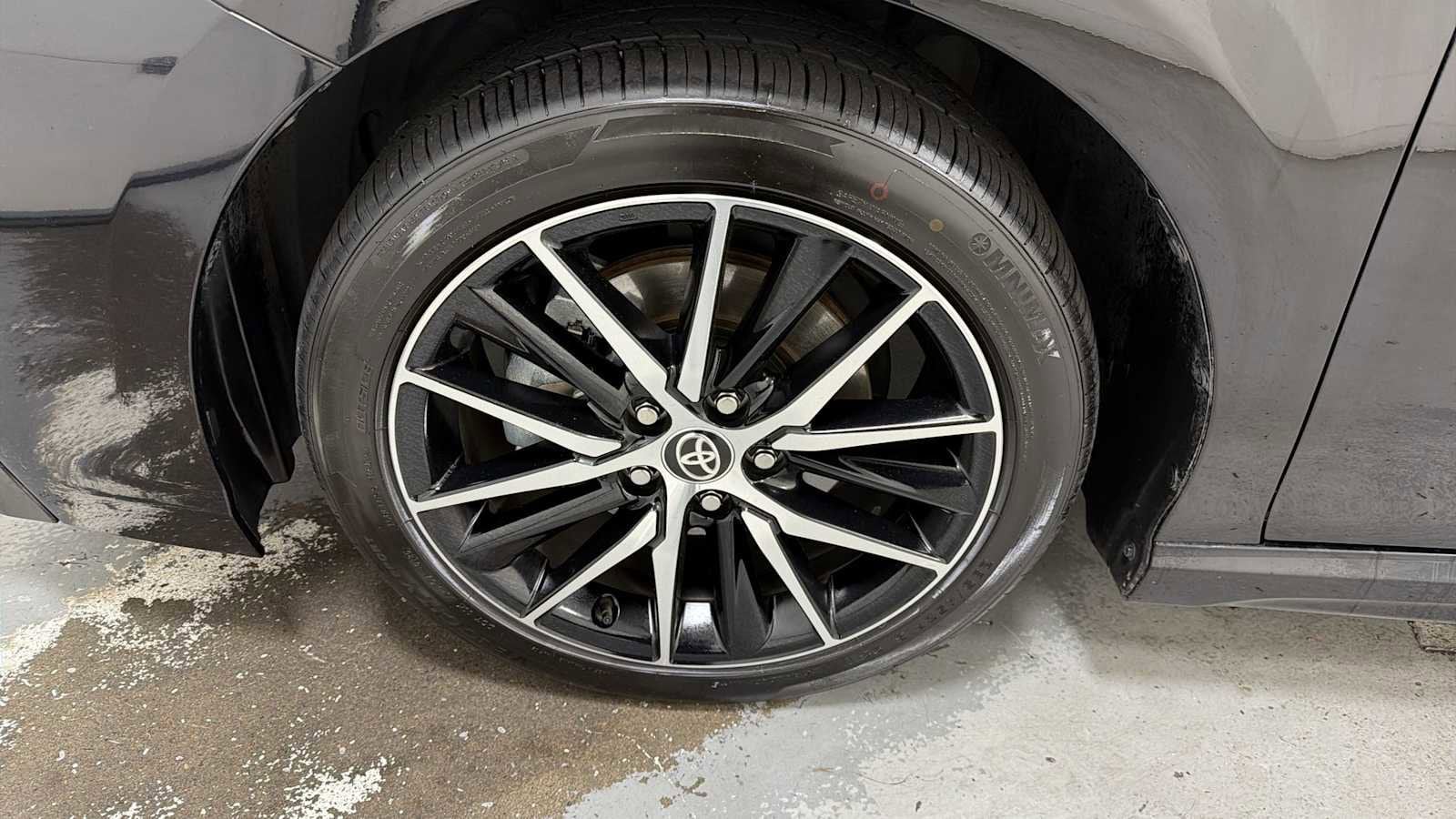 Thumbnail: 2024 Toyota Camry - 10