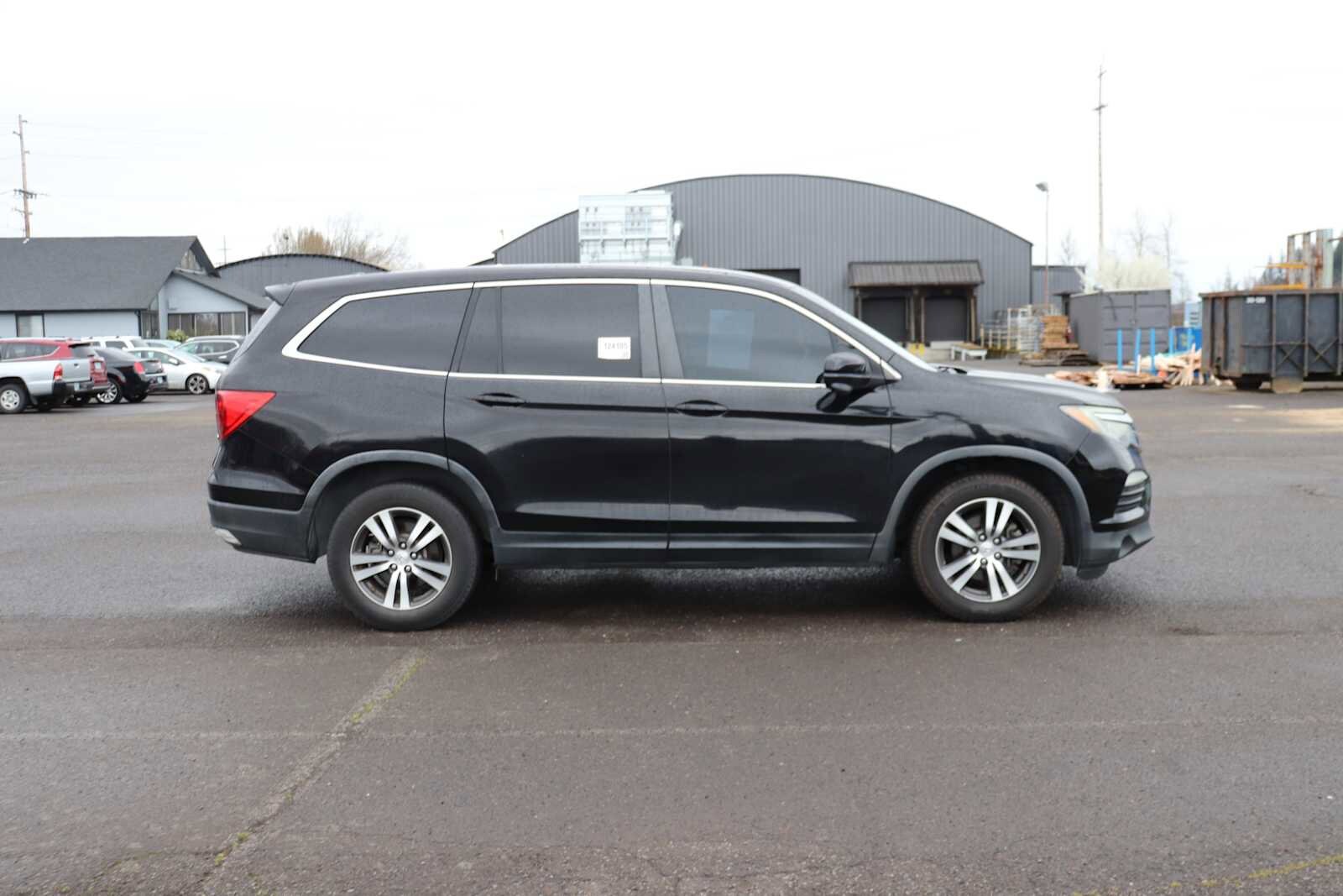 Thumbnail: 2016 Honda Pilot - 4