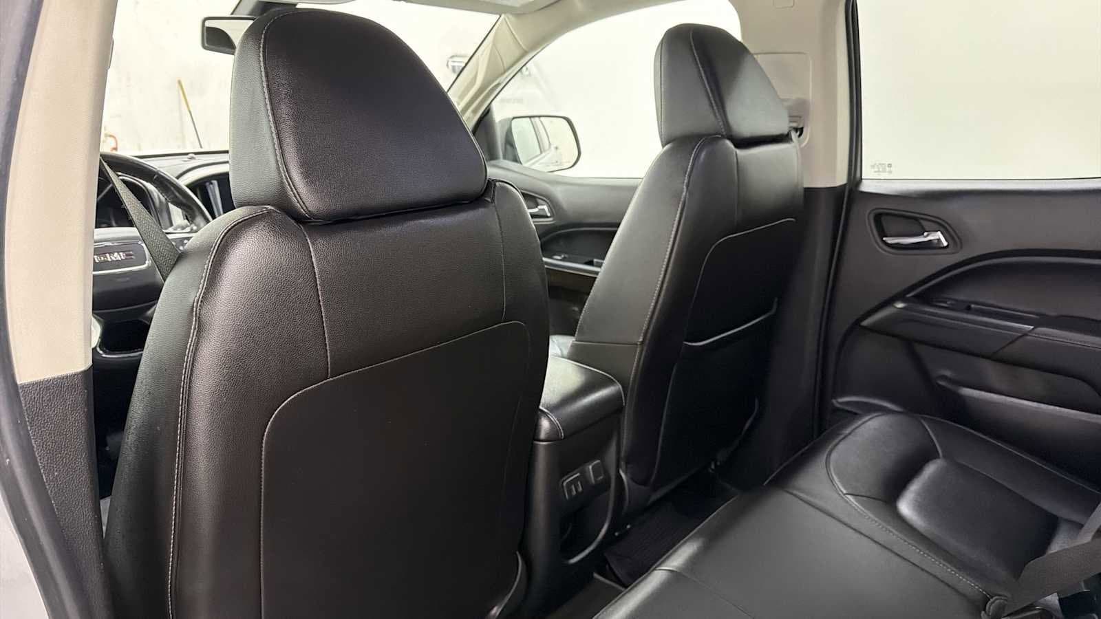 Thumbnail: 2017 GMC Canyon - 25