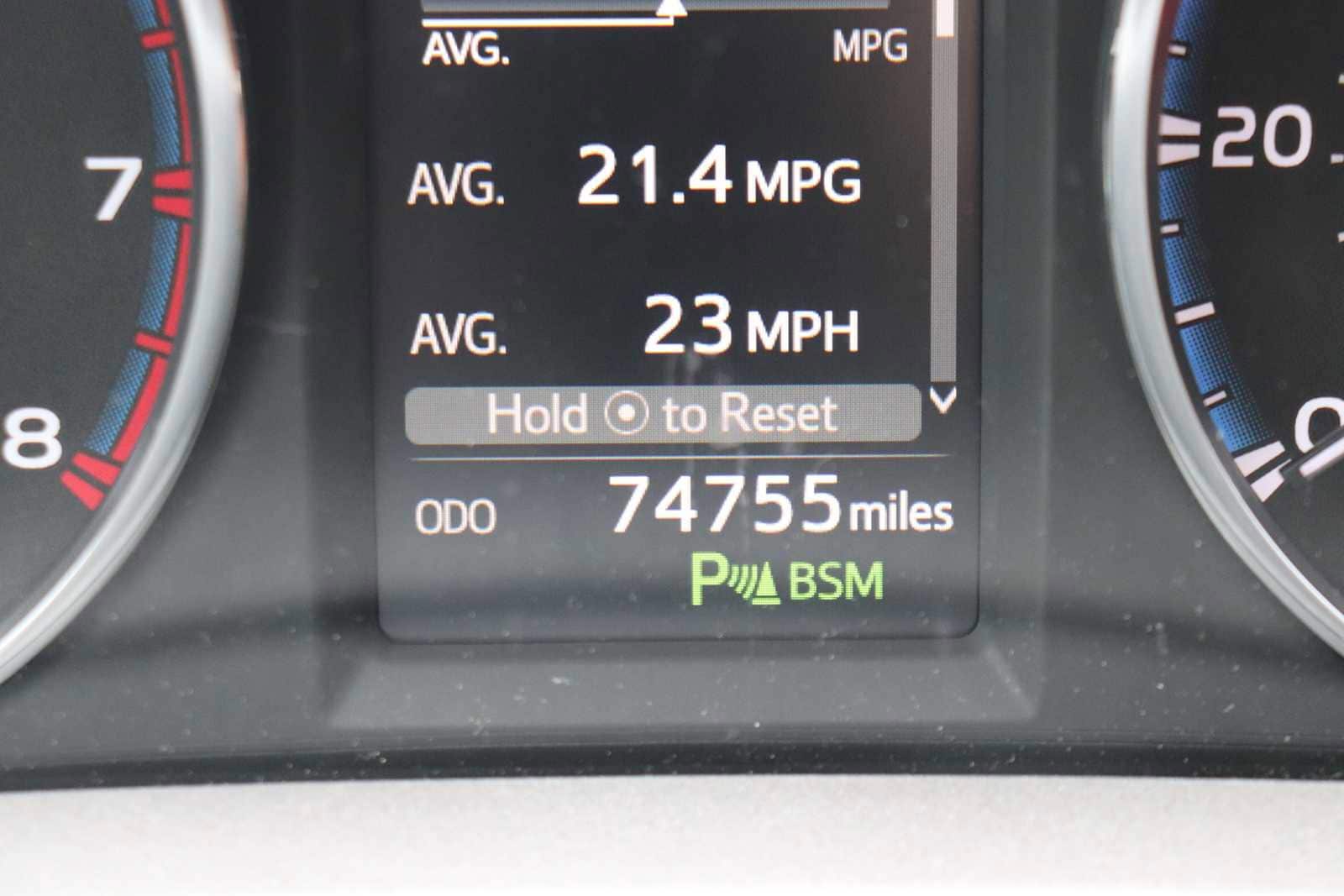 Thumbnail: 2016 Toyota RAV4 - 11