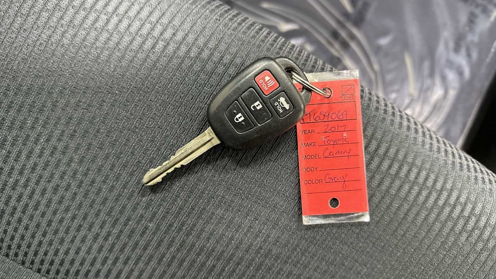 Thumbnail: 2017 Toyota Camry - 30