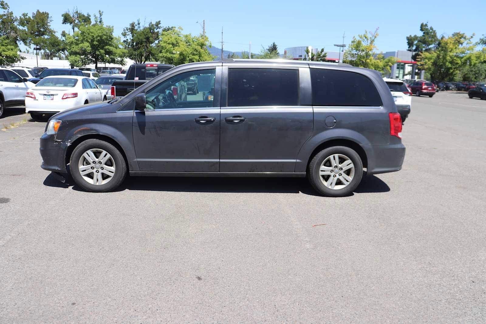 Thumbnail: 2018 Dodge Grand Caravan - 8