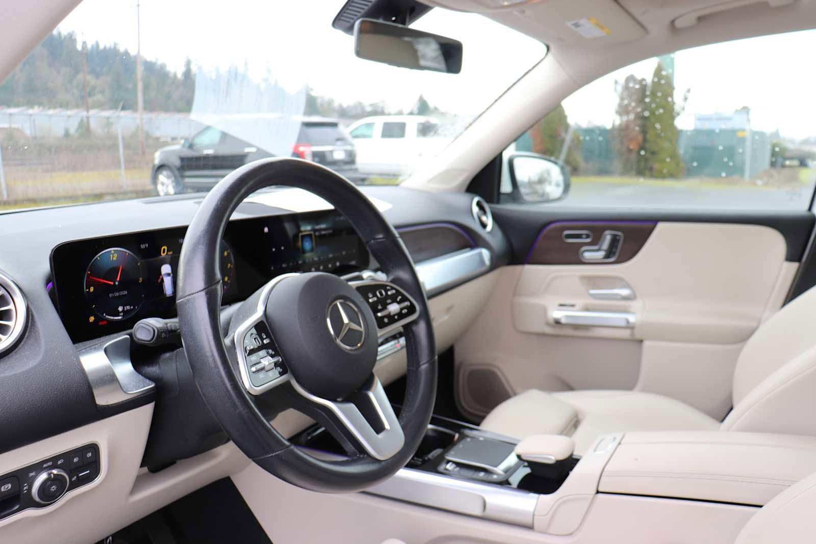 Thumbnail: 2022 Mercedes-Benz GLB - 10