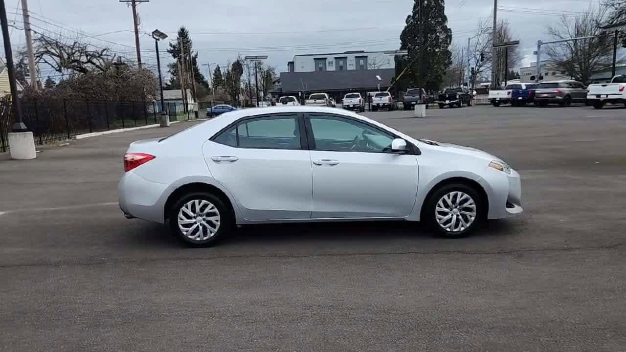 Thumbnail: 2018 Toyota Corolla - 9