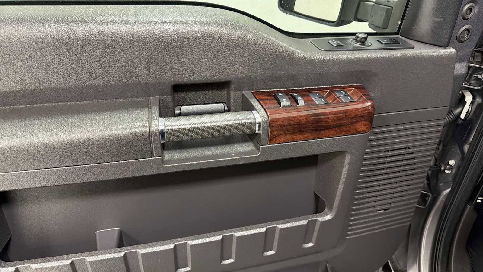 Thumbnail: 2009 Ford F-250 - 15