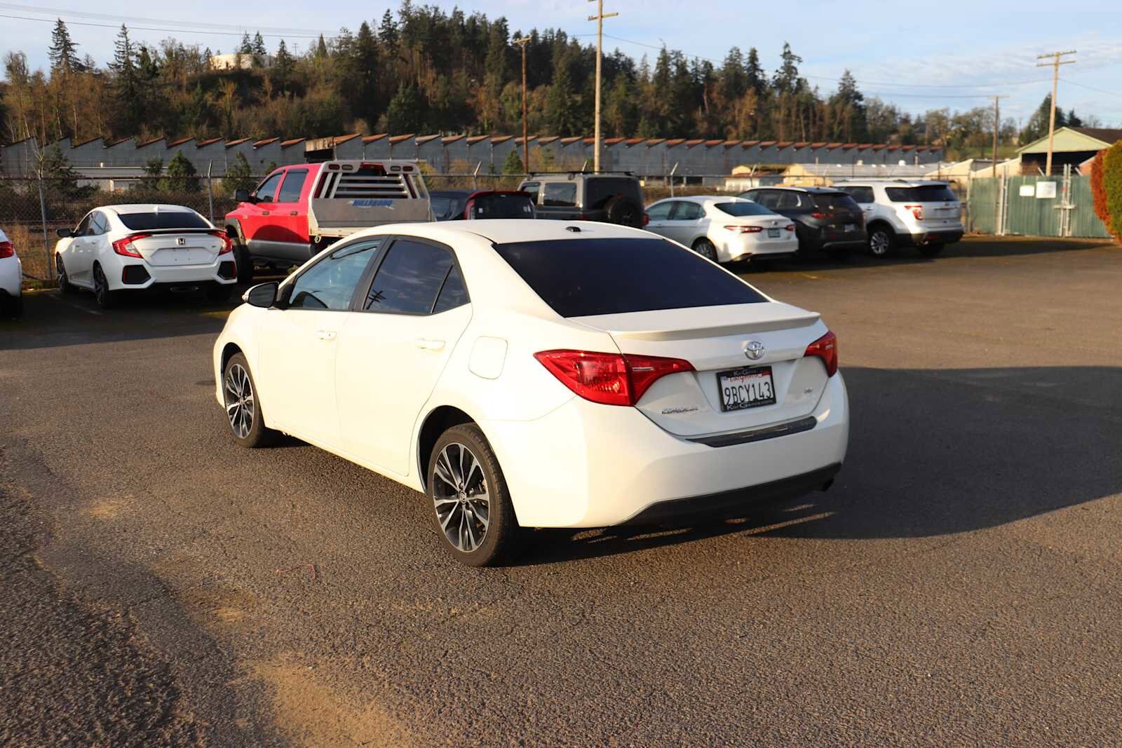 Thumbnail: 2017 Toyota Corolla - 8