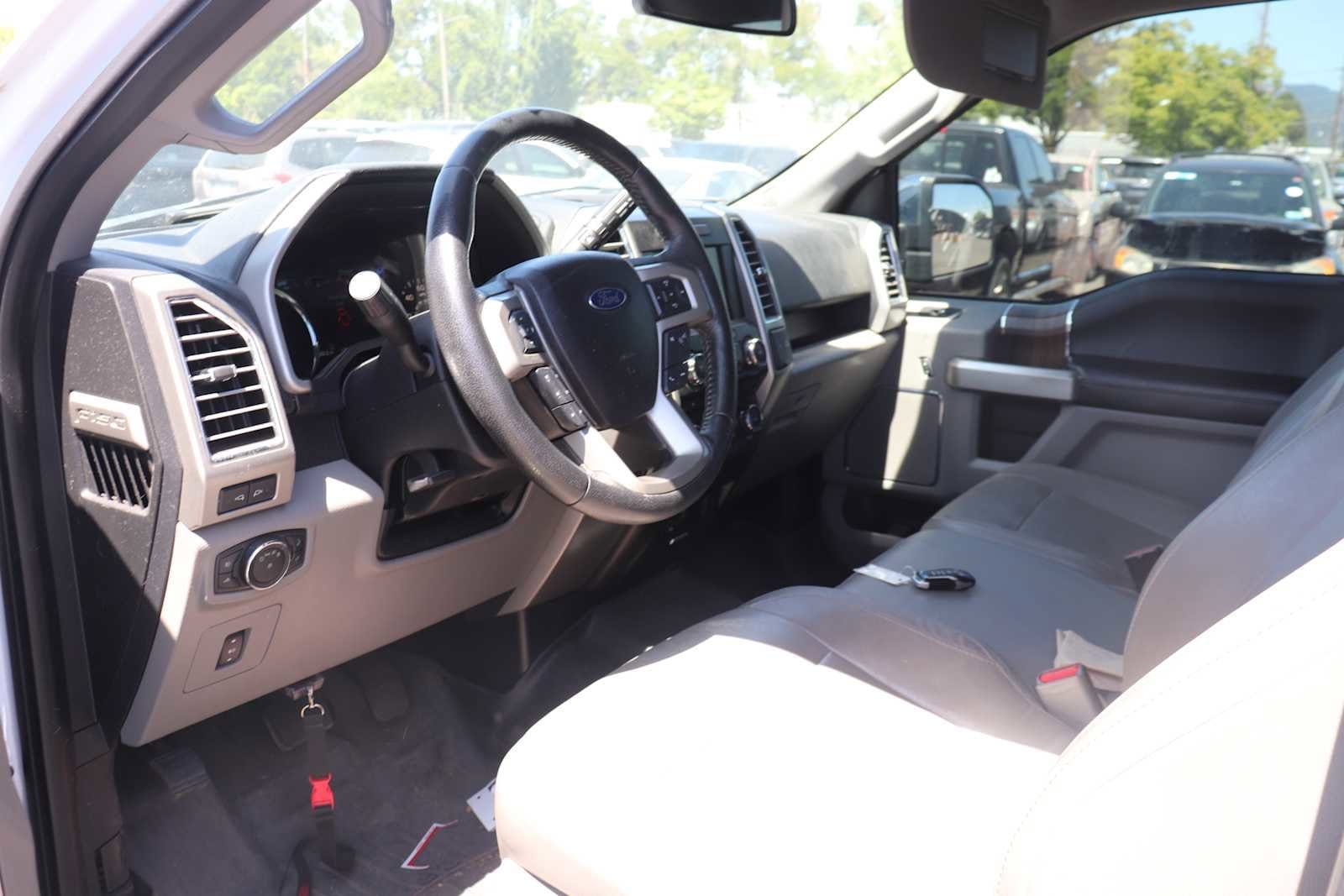 Thumbnail: 2015 Ford F-150 - 10