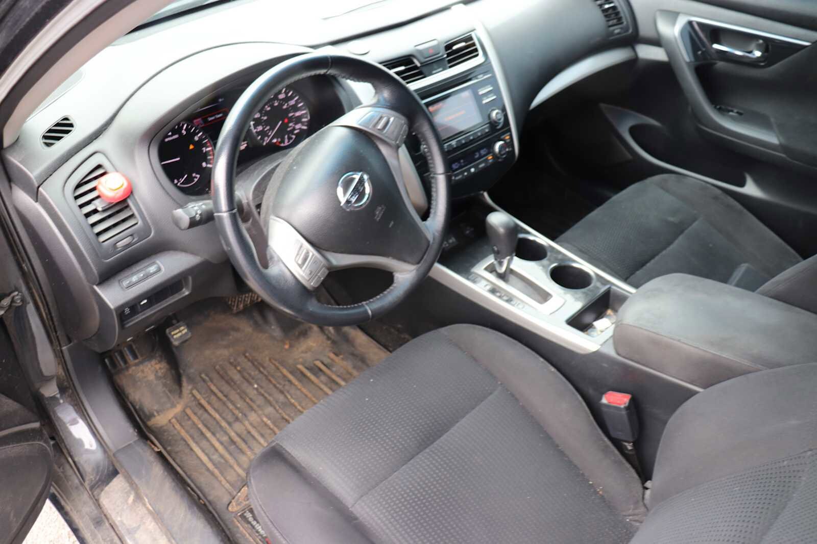 Thumbnail: 2014 Nissan Altima - 10