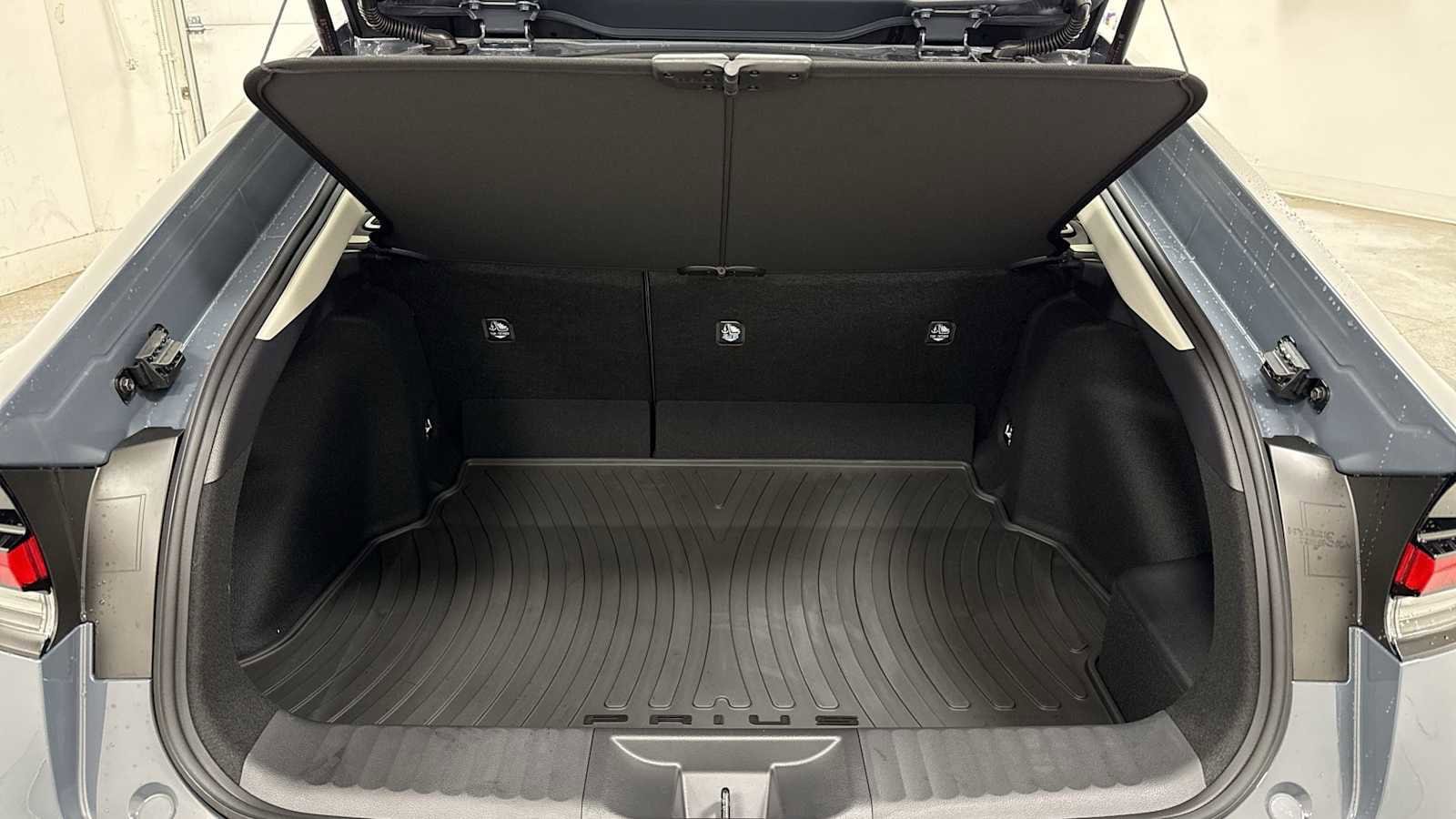 Thumbnail: 2026 Toyota Prius - 27