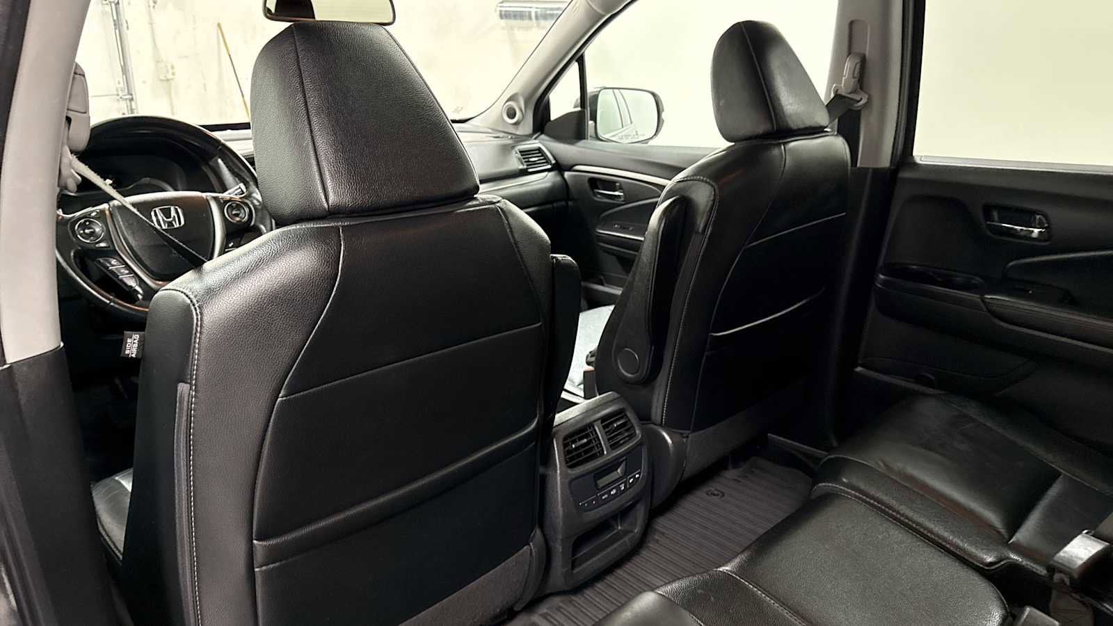 Thumbnail: 2018 Honda Pilot - 26