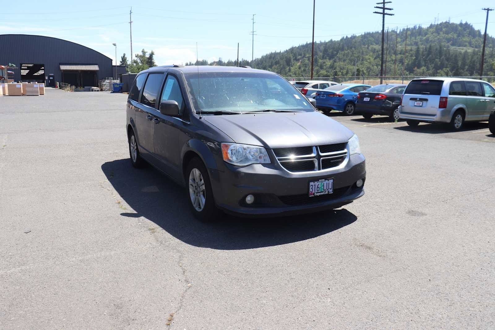 Thumbnail: 2018 Dodge Grand Caravan - 3