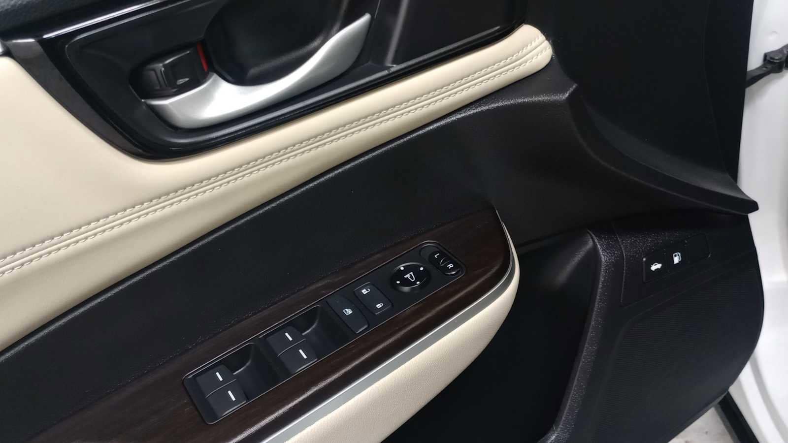 Thumbnail: 2019 Honda Clarity - 15